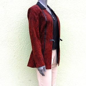 FAROUCHE (CANADA)1980s Vintage (1) PC Repilian Print Fabric W/Faux Leather Trim